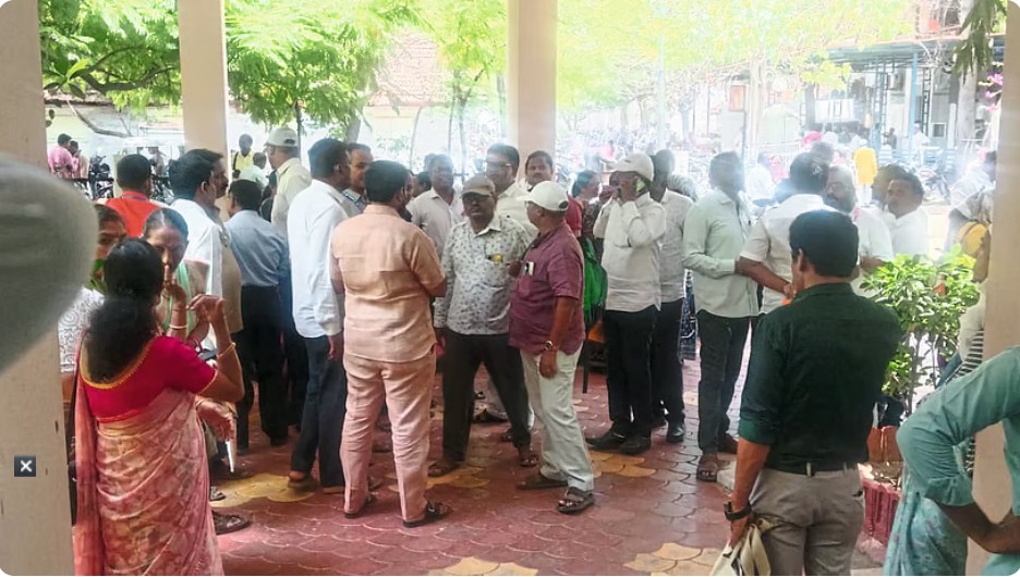 प्रांतधिकारी डाफरला !   शिक्षक नडले !